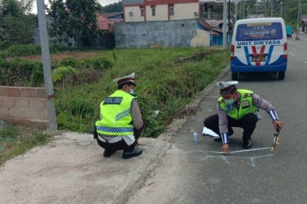Kumpulan Fakta Hasil Olah TKP Kecelakaan Laka Lantas Pengemudi Sepeda Motor Meninggal Dunia Akibat Menghindari Jalan yang Rusak di Bontang